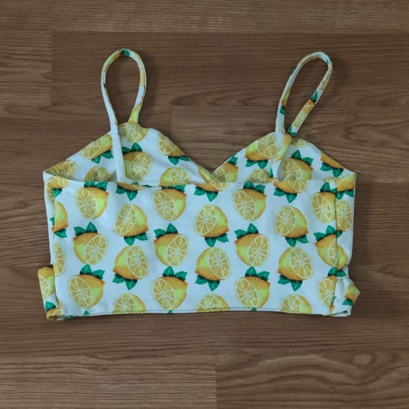 UO kimchi blue lemon crop top size medium - Picture 4 of 6